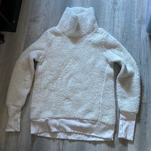 Athleta teddy like turtleneck sweater size xxs